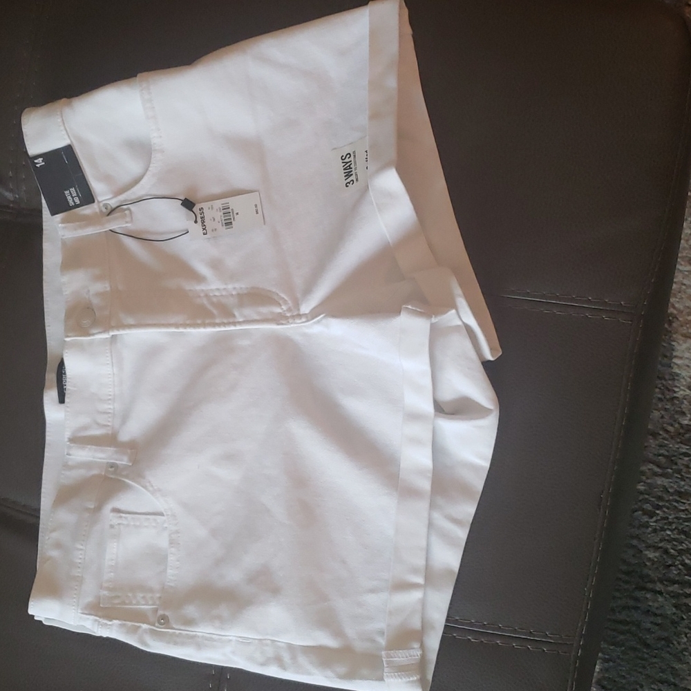 White Mid Rise Shorts - Picture 4 of 7